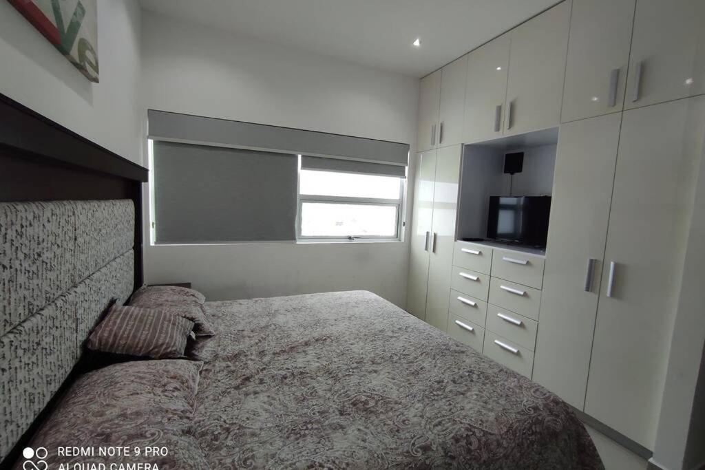 Apartamento Excelente Departamento Con Vista Parcial Al Mar, Frente Al Malecon, Alberca Y Gimnacio Mazatlán Exterior foto